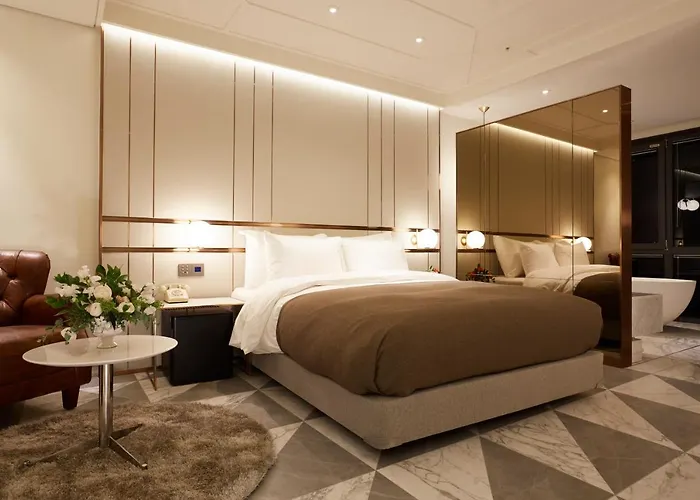 9 Brick Hotel