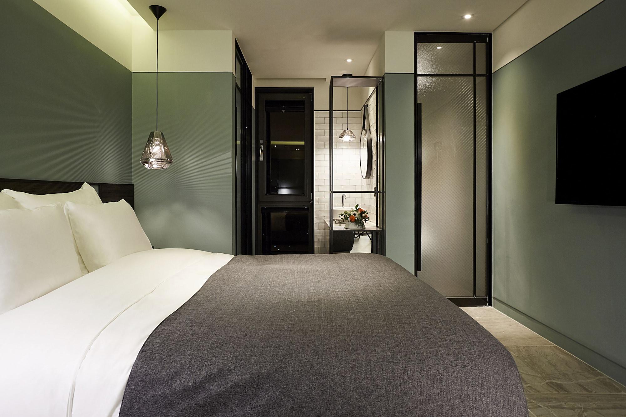 Hotel 9 Brick 3*
