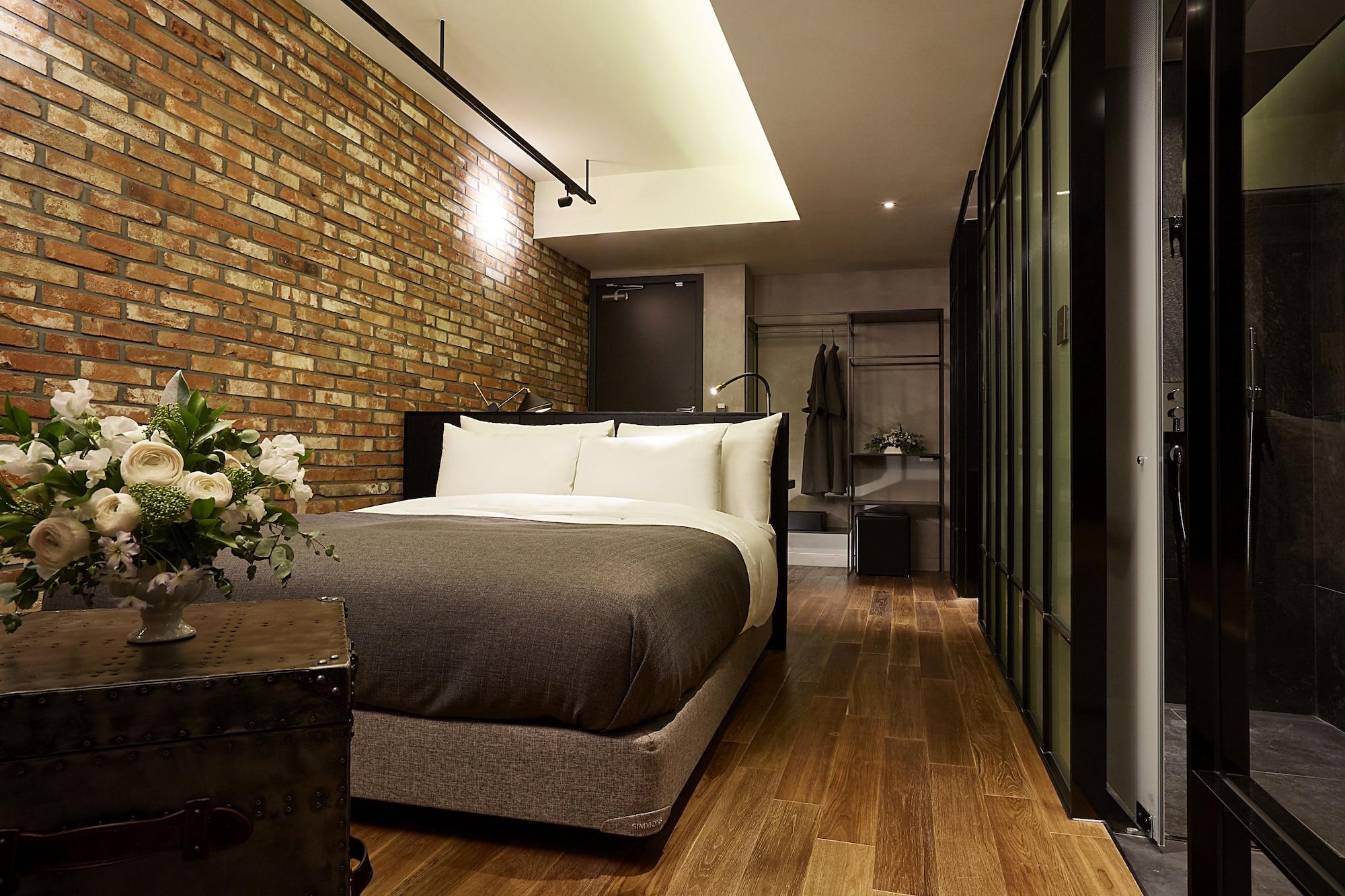 Hotel 9 Brick 3*