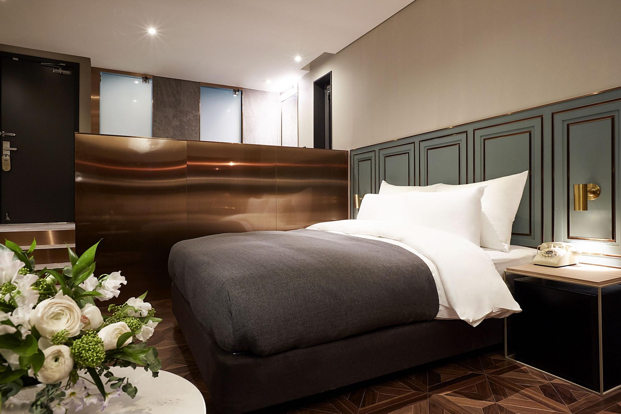 9 Brick Hotel 3*
