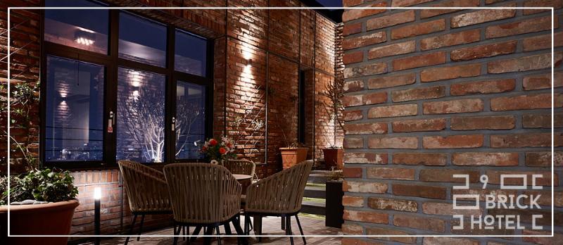 Hotel 9 Brick